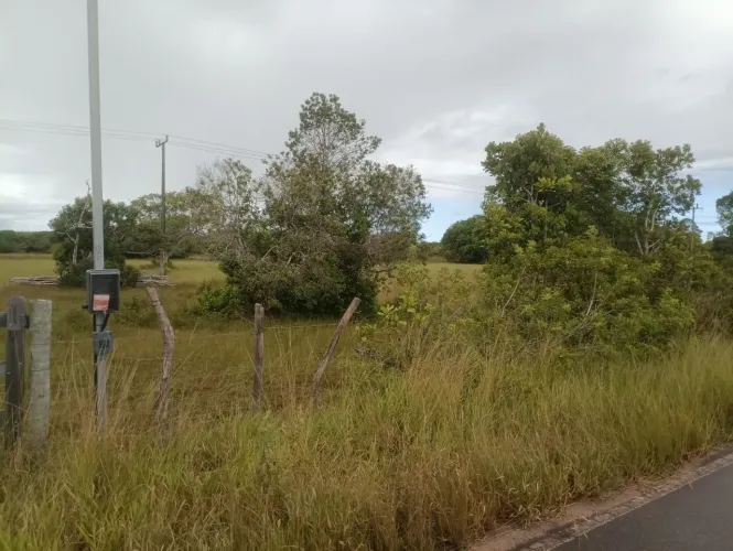 Área em Quissamã com 1600 m2 poucos metros do asfalto