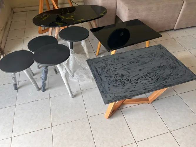 Centros de Resina e Mesas de Canto