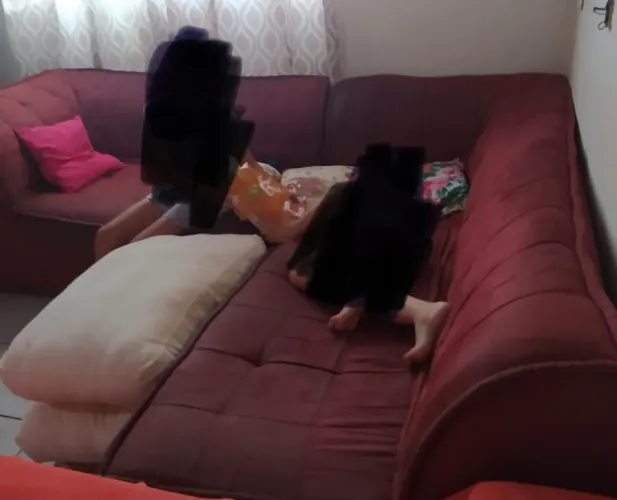 Sofá de canto, não entregamos 