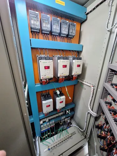Inversor de Frequência com Problema? Configuração e Reparo no RJ