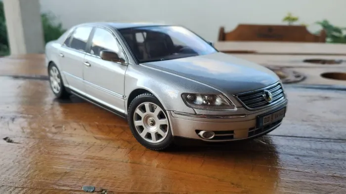 1:18 miniatura Volkswagen vw phaeton autoart n kyosho Norev