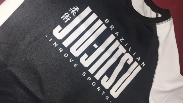 RASH GUARD