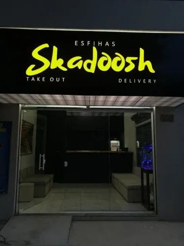 Passo o ponto Esfiharia/ Pizzaria.