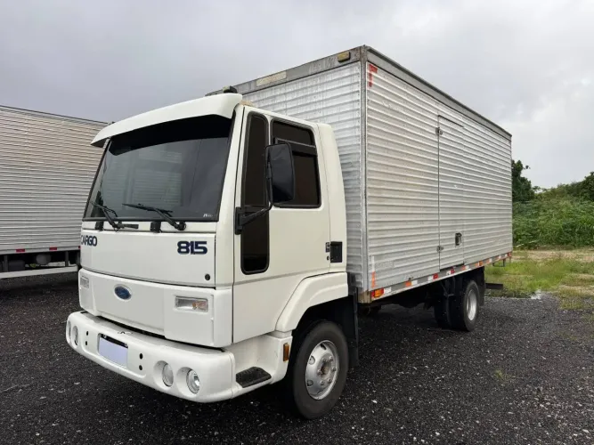 FORD CARGO 815 turbo com Baú 2004/2004