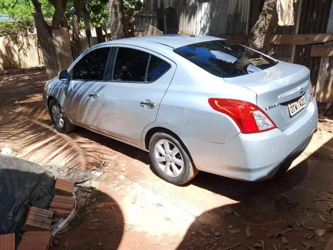 Nissan Versa SL 1.6 16V Flex Fuel 4P Mec. 2013