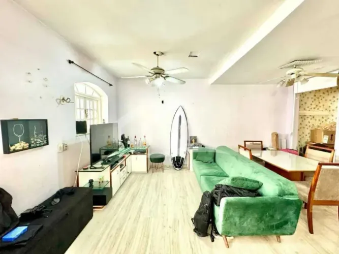 MARAVILHIOSA CASA EM BOTAFOGO