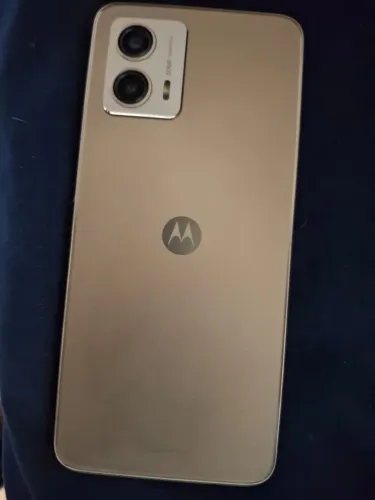 Celular semi novo 