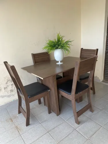 Mesa 4 cadeiras