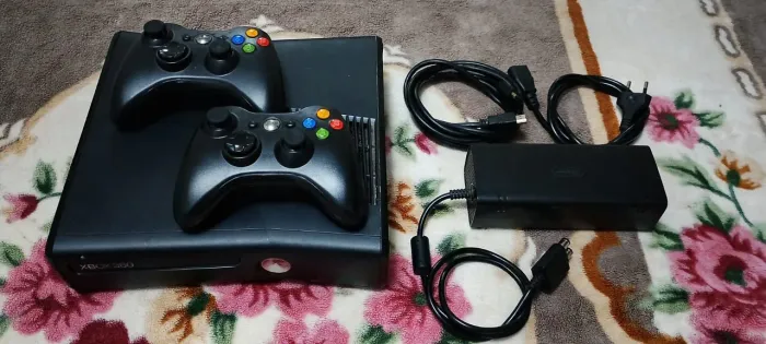 Vendo XBox 360