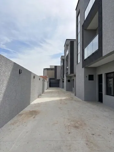 Sobrado à venda, 133 m² por R$ 1.050.000,00 - Hauer - Curitiba/PR