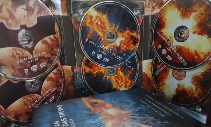 DE 1.500 por 700 LOTE DVDS