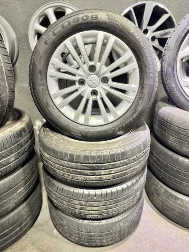 RODA 15 PEUGEOT FORD COM PNEUS