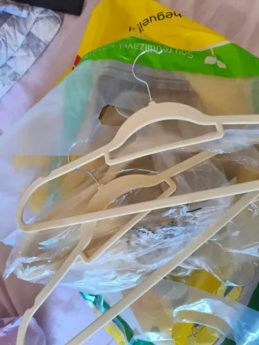 50 Cabides Revestidos Veludo Bege