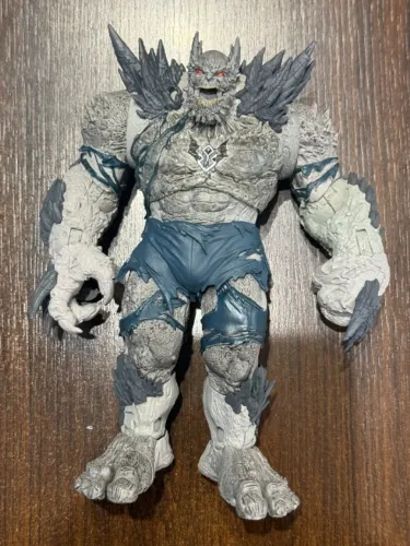 MCFARLANE DC MULTIVERSE BATMAN EARTH 1 THE DEVASTATOR SEM CARD