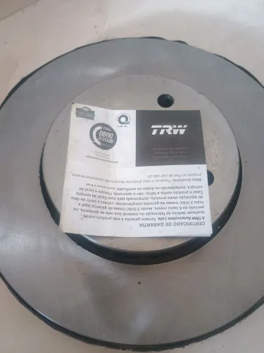 Par Discos de Freio Dianteiro Ventilado TRW/Varga Gol Voyage G5 G6 Aro 14 Saveiro G5