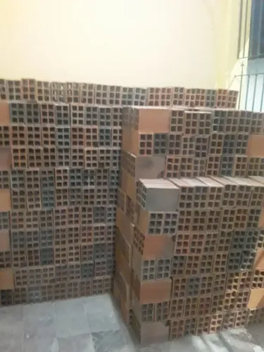 Vendo 1350 blocos do pequeno pra construção por 400 reais