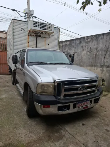 Ford F-350 2010 Diesel Motor Cummins 3.9 com Baú