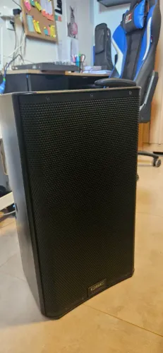 Caixa de som QSC k 12.2