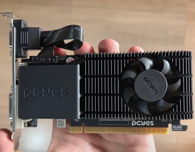 Placa de vídeo GT 210