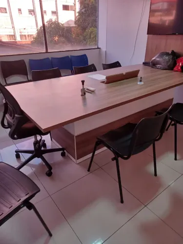 MESA PARA REUNIÕES 