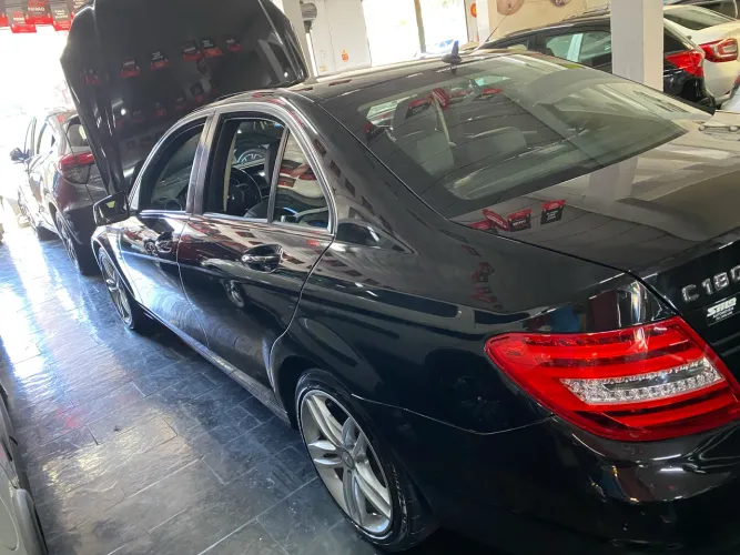 Mercedes-Benz C-180 CGI Touring 1.8 16V Aut. 2012
