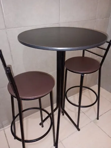 Mesa com cadeiras