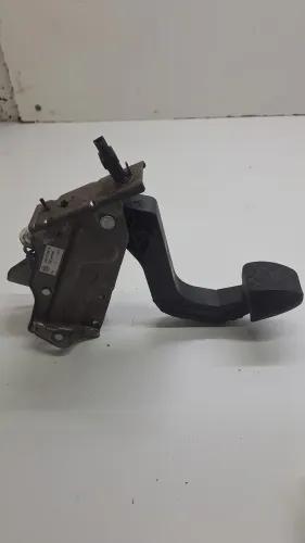 Pedal Embreagem Volkswagen Amarok 2.0 2010