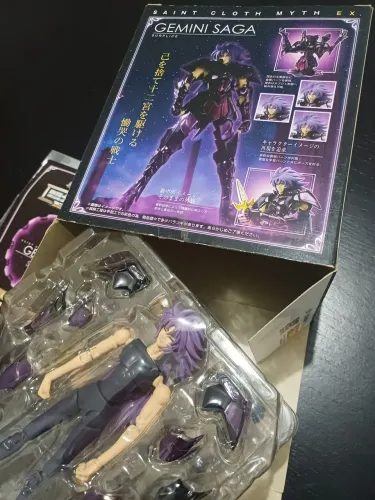 ?Saint Cloth Myth EX Gemini Saga Surplice (Gêmeos Renegado) - Bandai Original