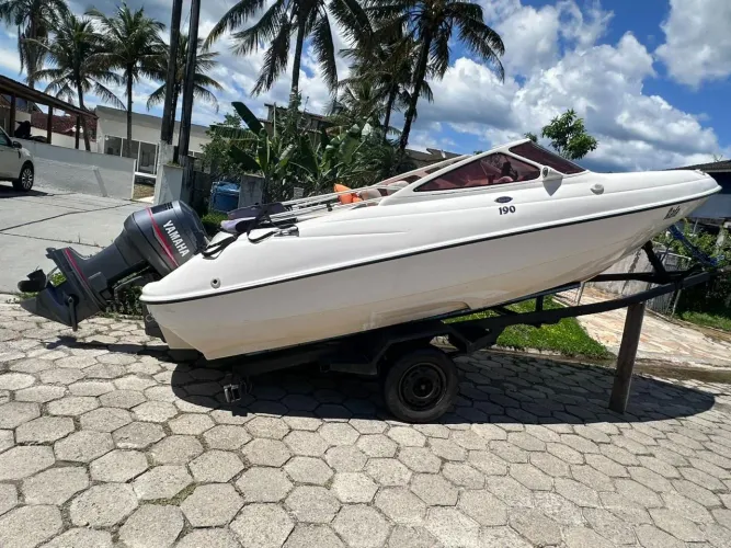  Focker 190 - 19 pés - Motor Yamaha 115 HP + GPS