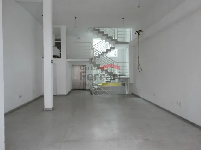 Prédio Comercial para Locação Próximo à Av. Paulista - 675 m², 6 Andares, Elevador, Reform