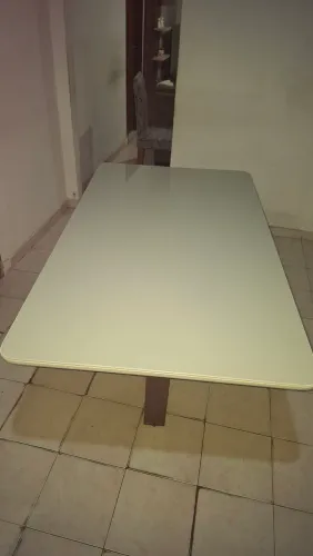 Mesa de Jantar com tampo de vidro