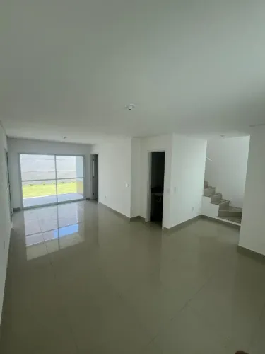 Casa duplex com três suítes no Eusébio - Estrada do Fio - 138m²