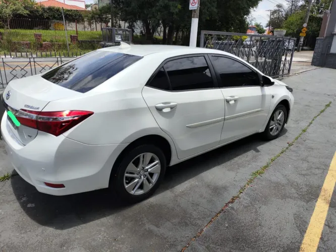 Toyota Corolla GLI 1.8 Flex 16V Aut. 2016