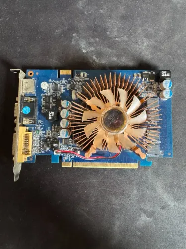 NVIDIA GeForce 9400 GT 1024 MB DDR2