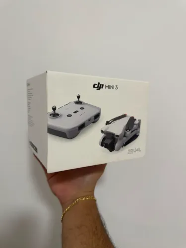 Drone DJI Mini 3 Kit (1 bateria) - Apenas 20 horas de voo registradas