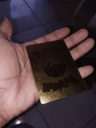 Carta dourada do raichu dourado