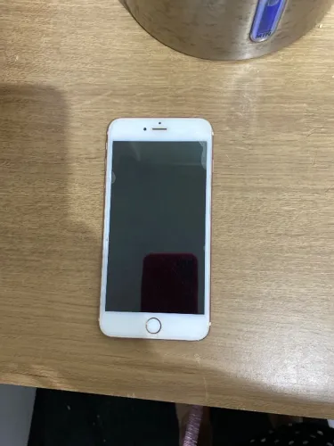 Celular iPhone 6 não pega mais WhatsApp e não tem carregador