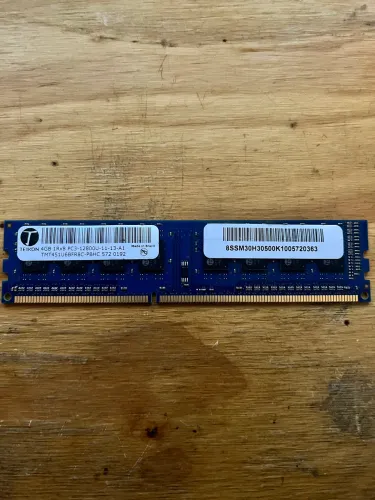 Memória DDR3 1600 4gb