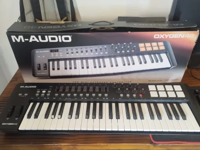 Teclado MIDI Oxygen 49 IV M-AUDIO
