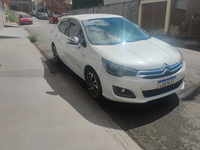 Citroen C4 Lounge S 1.6 Turbo Flex Aut. 2017