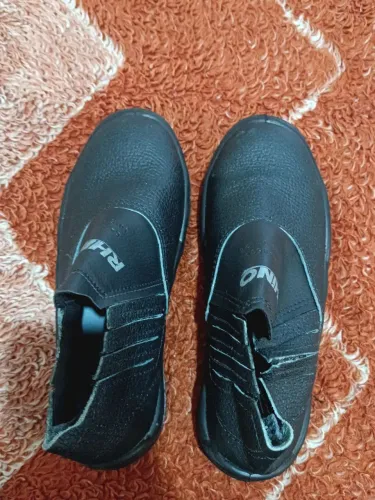 VENDE-SE BOTA EPI PRETA