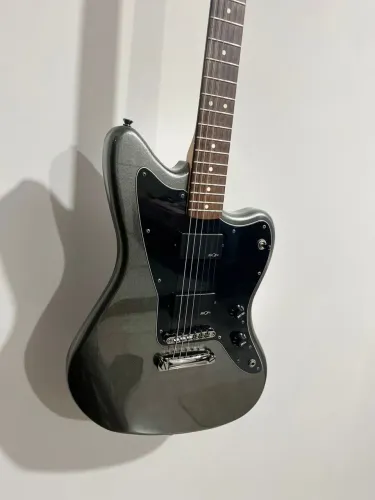 Guitarra jazzmaster contrmporary squier