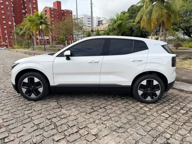 Volvo EX30 E60 Core (elétrico) 2024
