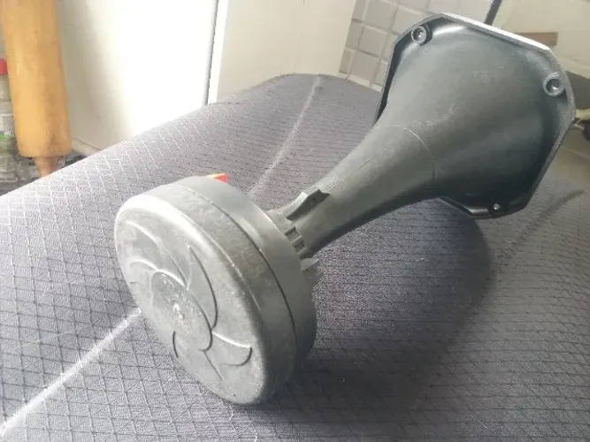 Corneta automotiva
