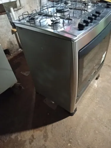 Vendo esse fogão inox 5 bocas funcionando perfeitamente não entrego