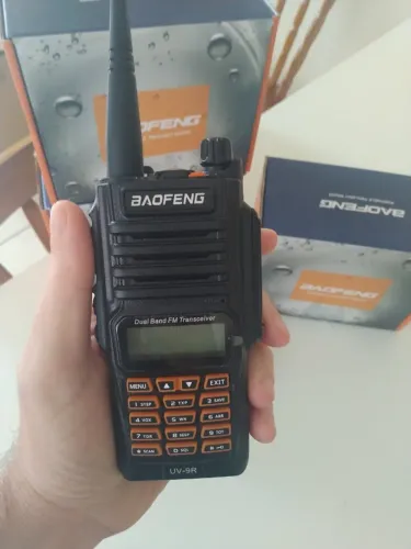 Rádio Comunicador Baofeng UV-9R 10W Dual Band VHF UHF Resistente à Água Original