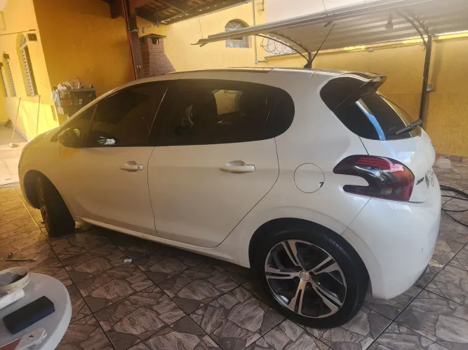 Peugeot 208 GT 1.6 THP Flex 16V 5P Mec. 2020