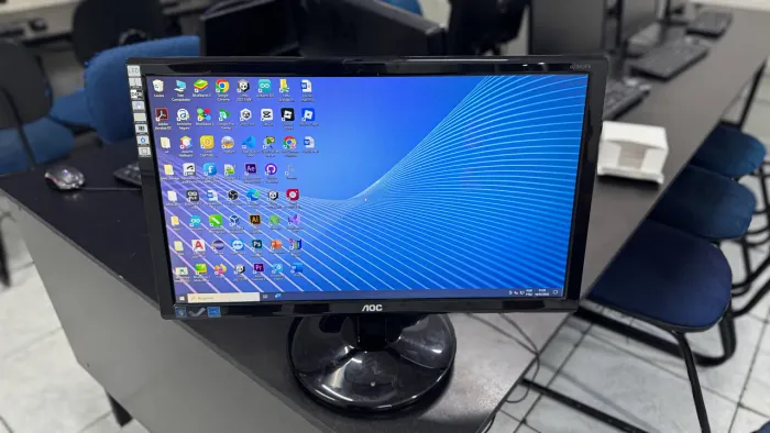 Monitor 20" AOC - Ler descrição !