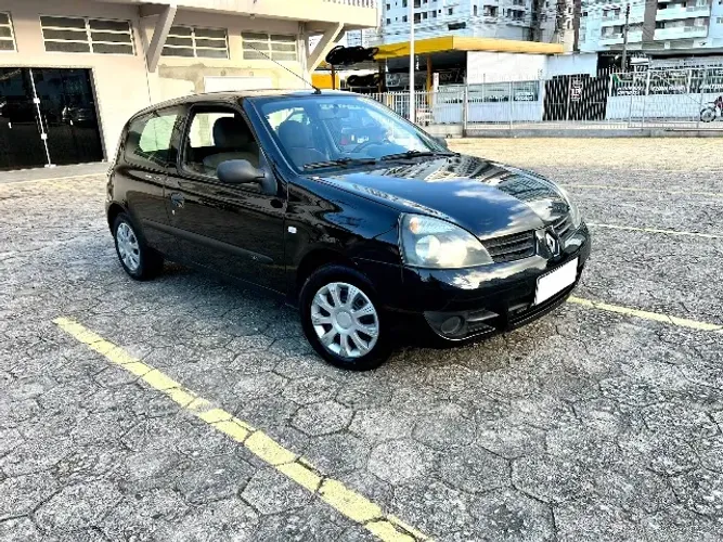 Renault Clio Hi-flex 1.0 16V 3P 2011