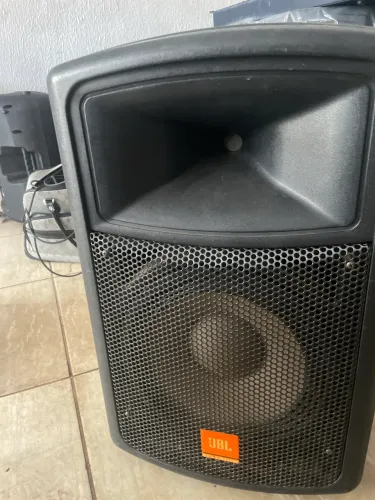 Caixa ativa jbl 12 polegadas